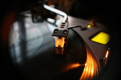 Nuovi giradischi wireless Sony: il vinile abbraccia il futuro