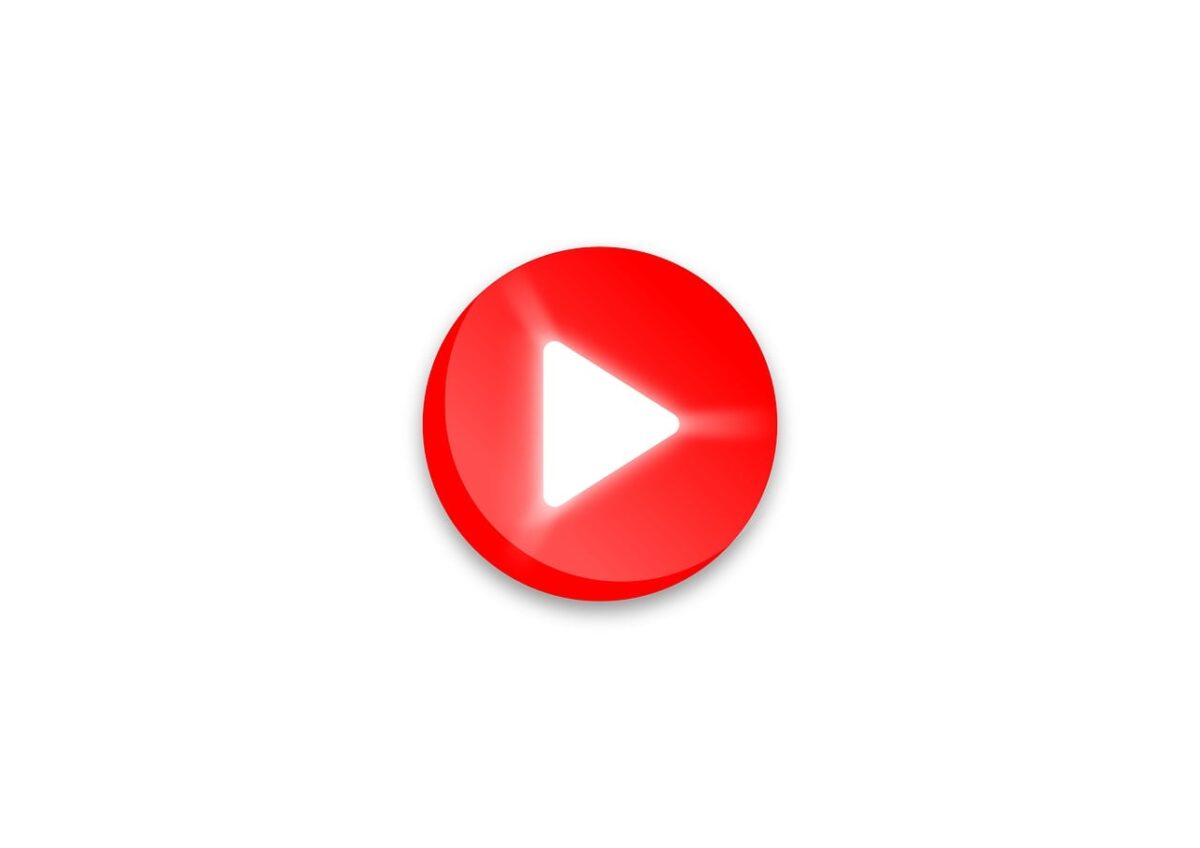 YouTube punta sempre più sulla socialità: arriva la messaggistica integrata nell’app
