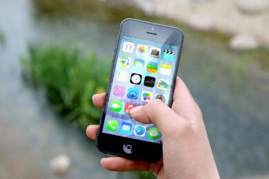 Amazon Photos si rinnova su iPhone: più ordine, ricerca intelligente e backup illimitato per i clienti Prime