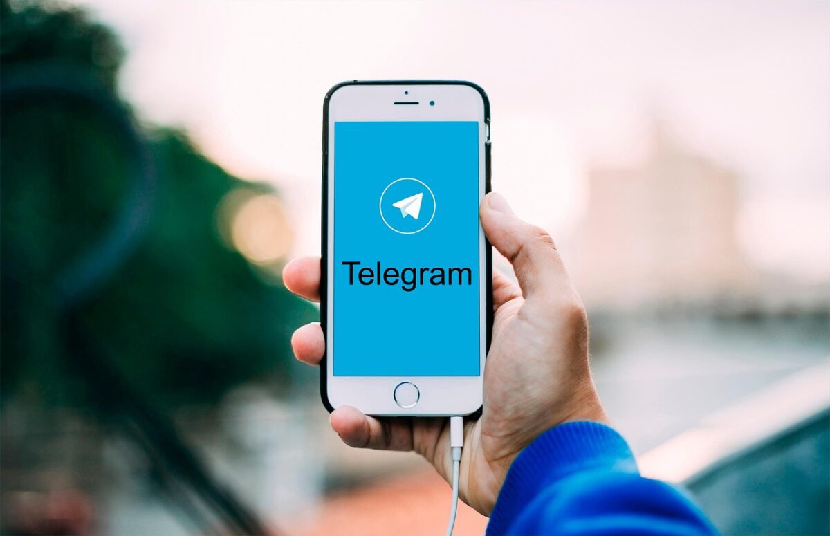 Telegram torna su Apple Watch con una nuova app nativa: più autonomia e molte più funzioni Telegram torna su Apple Watch con una nuova app nativa: più autonomia e molte più funzioni