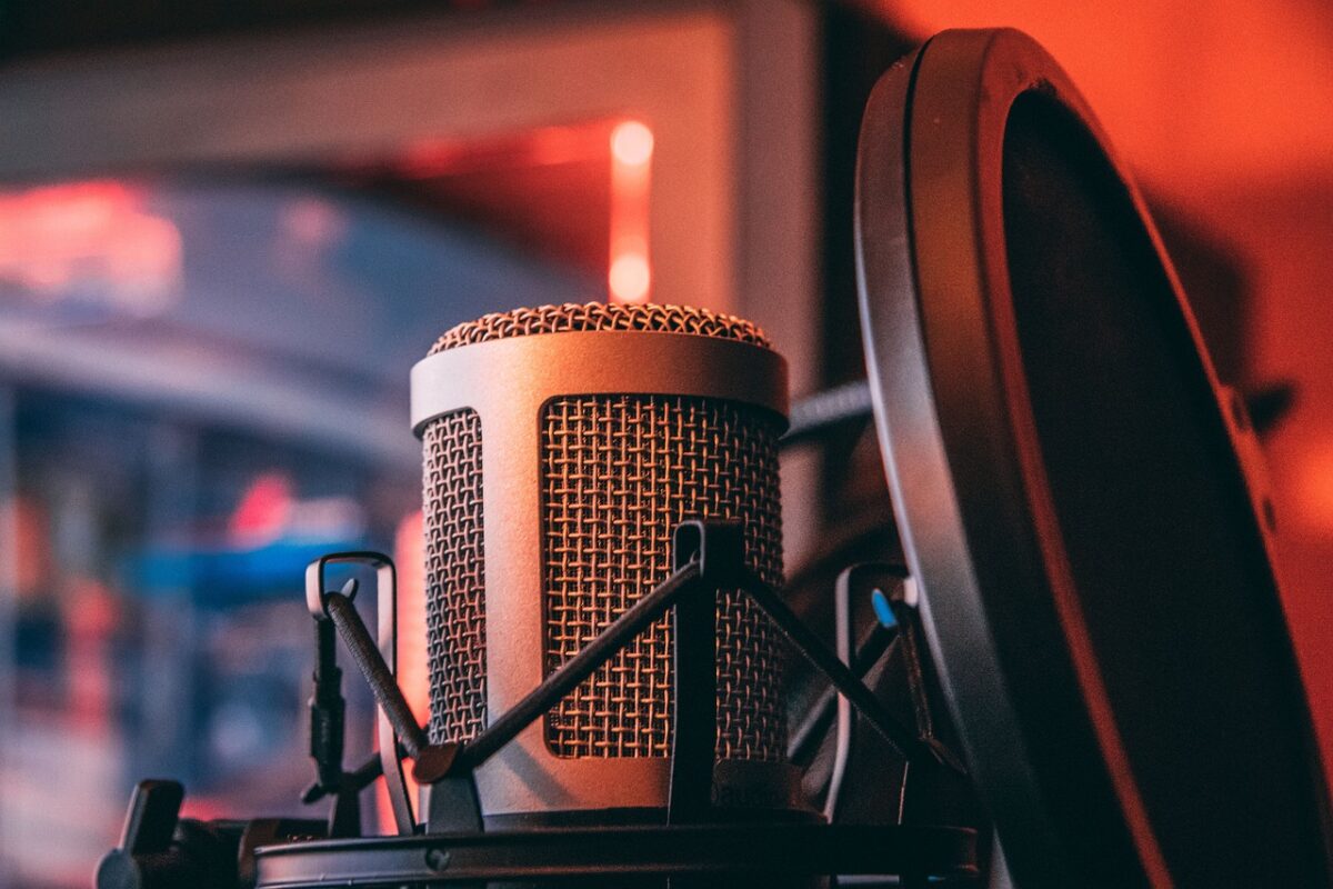 Musica AI e watermark audio: perché le aziende devono cambiare strategia Musica AI e watermark audio: perché le aziende devono cambiare strategia